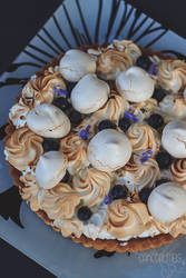 Golden Lemon Meringue Tart by cakecrumbs