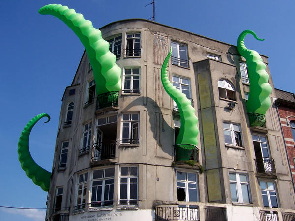 octopied building