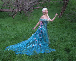 Queen Elsa Frozen Fever Cosplay (Spring Dress)