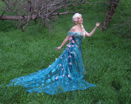 Queen Elsa Frozen Fever Cosplay (Spring Dress)