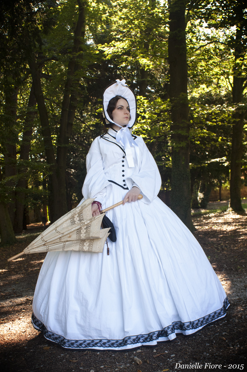 Pre-civil war dress (1850-1860) by DanielleFiore on DeviantArt Pre-civil war dress (1850-1860) by DanielleFiore on DeviantArt