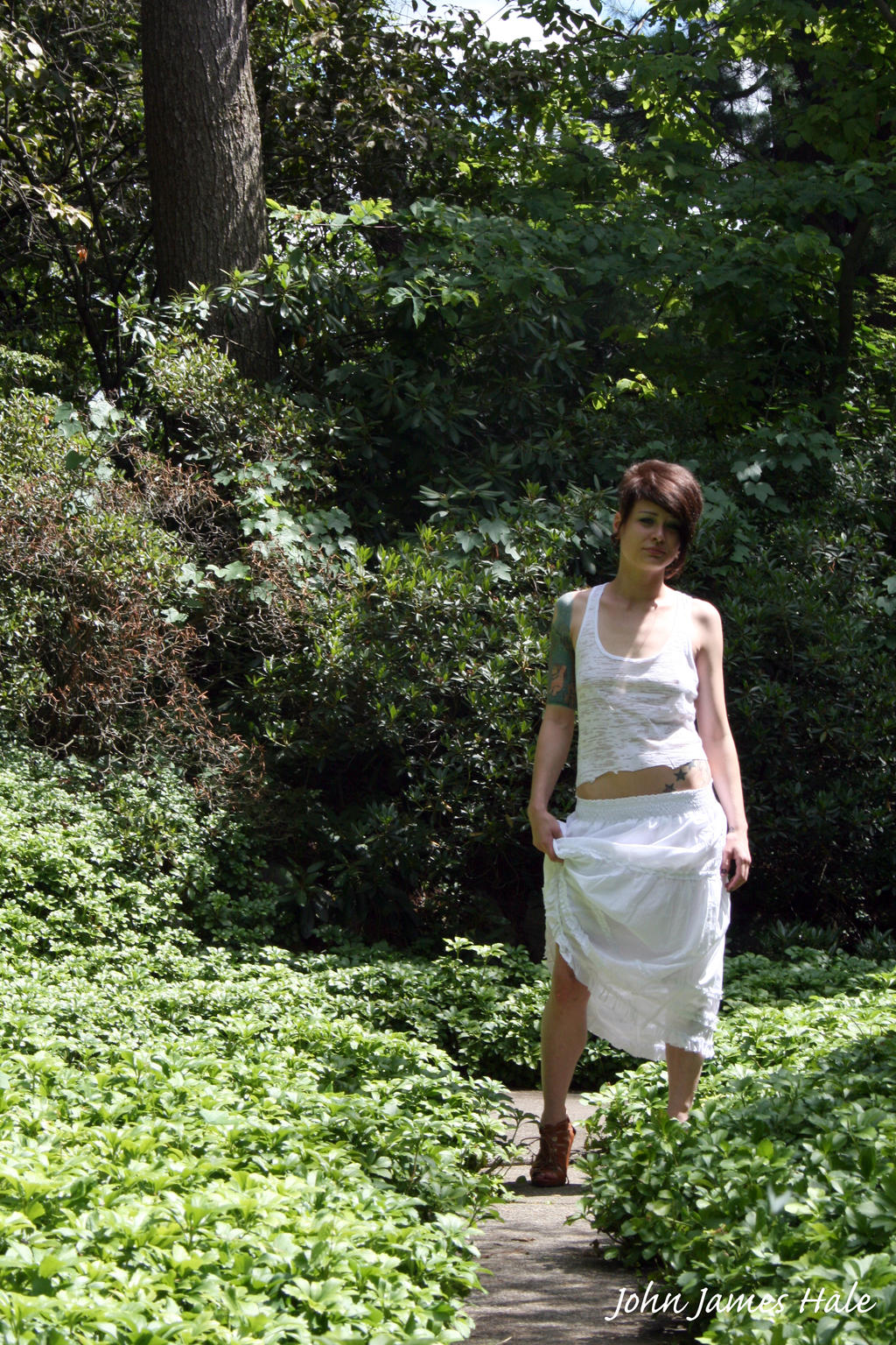 Mika in the green Garden 6