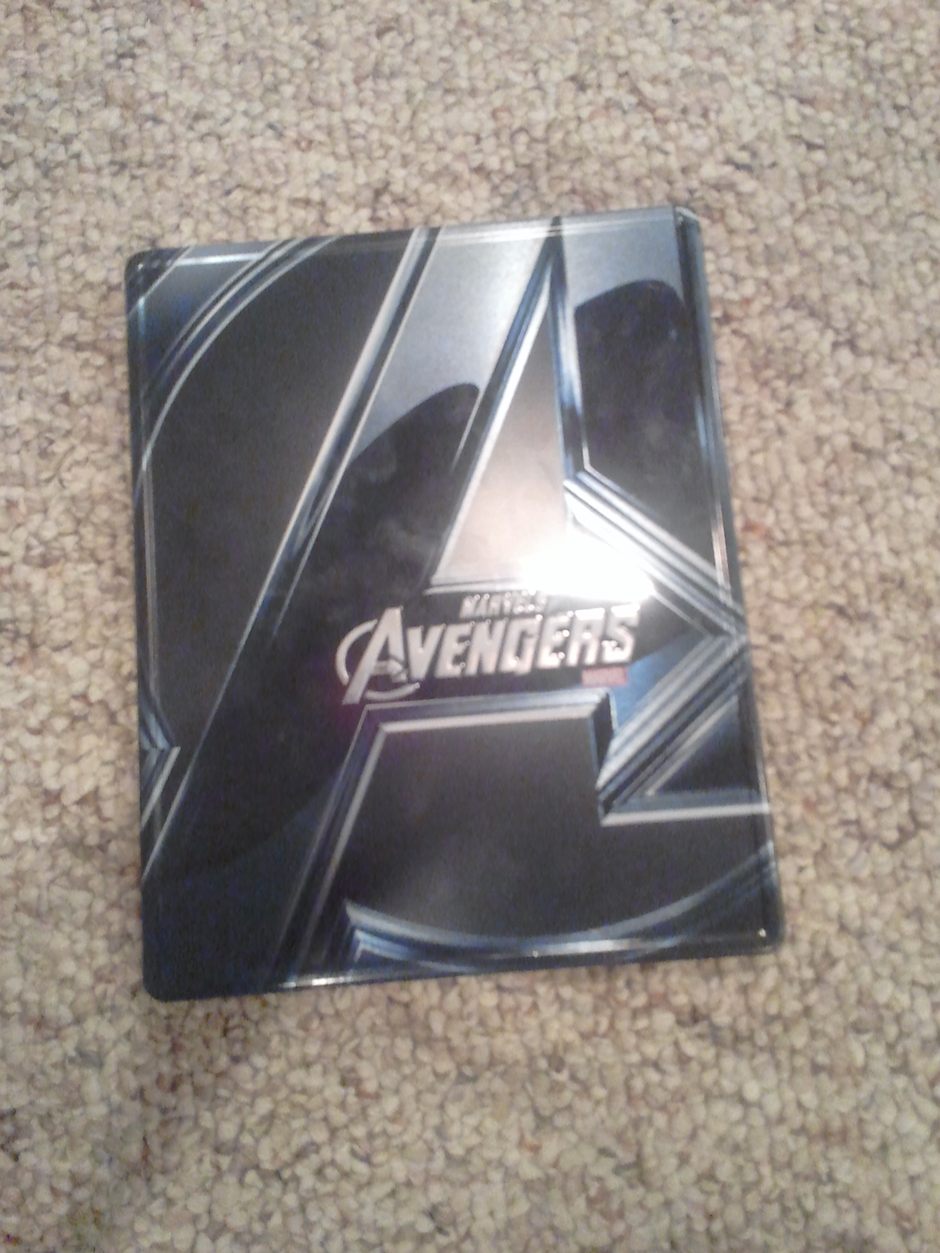 AVENGERS STEELBOOK (FRONT)