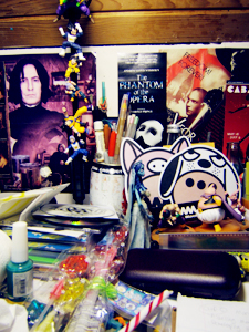 my desk-garbage land