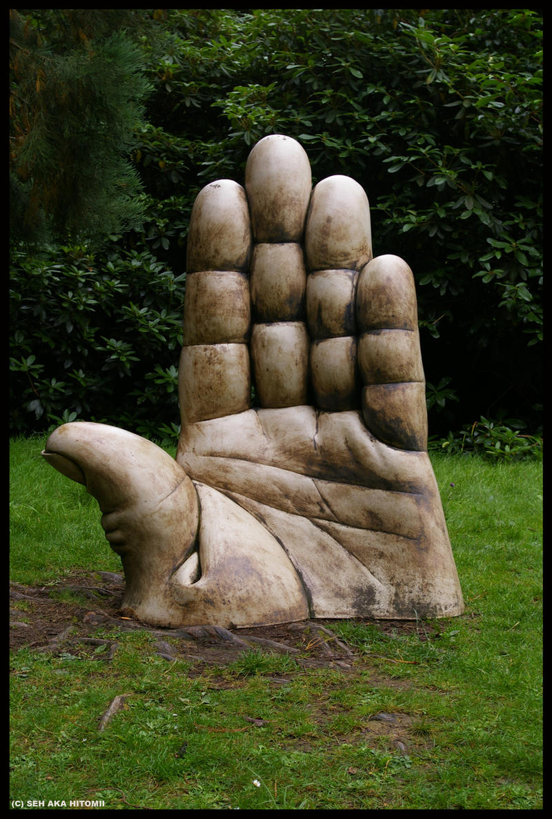 The Giants Hand by Hitomii on DeviantArt