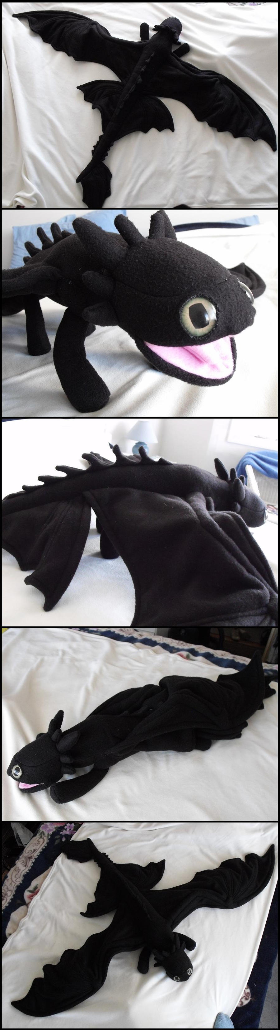 Toothless plush