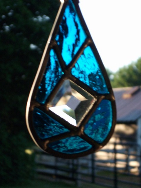 Leaded tear drop suncatcher w/bevel,teal.