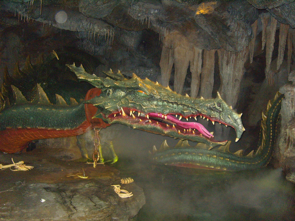 Disneyland Paris Sleeping Beauty Castle S Dragon By Alaynnaethellan On Deviantart Disneyland Paris Sleeping Beauty Castle S Dragon By Alaynnaethellan On Deviantart