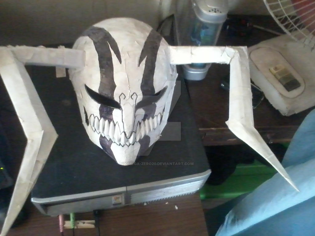 Resultado de imagem para mascara ichigo hollow vasto lorde