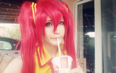 Miku Mcdonald's cosplay