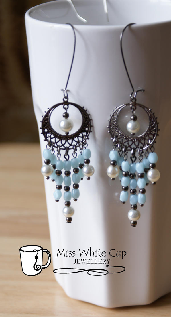 earrings: blue, pearly and gunmetal cascade