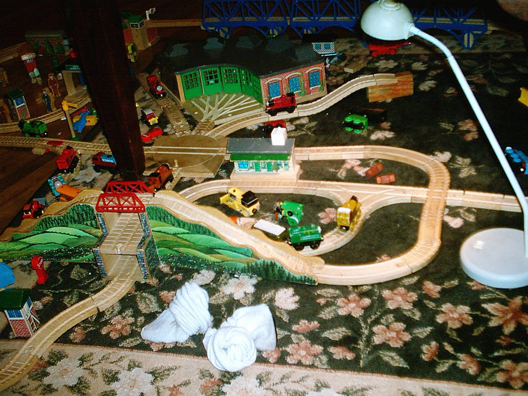 90s Train Layout Old Train Layout Picture 2 by Eli-J-Brony on DeviantArt
