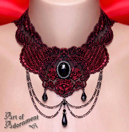 Lucrezia's Curse Lace Choker