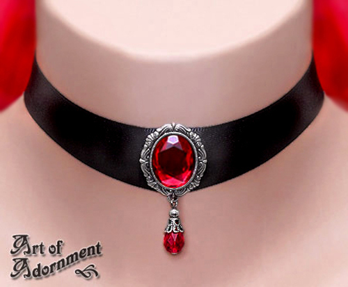 Sanguine Victorian Teardrop Satin Choker