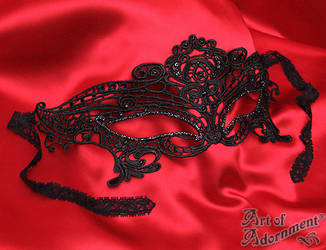 Black Gothic Lace Venetian Rhinestone Mask