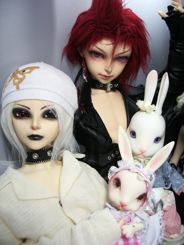 White Rabbit and Red...? 1