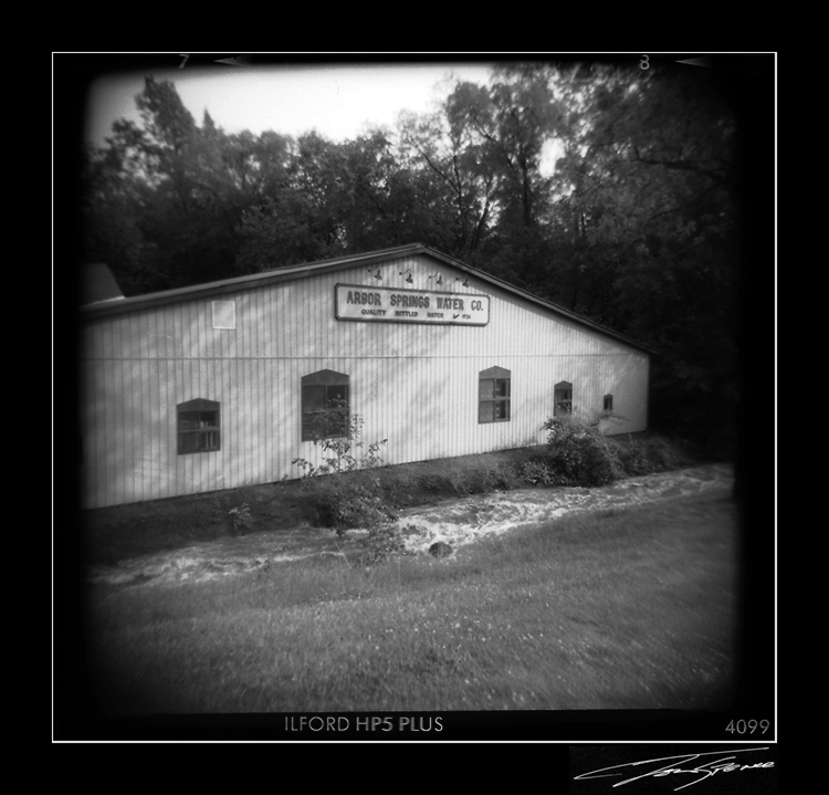 holga water bottling company