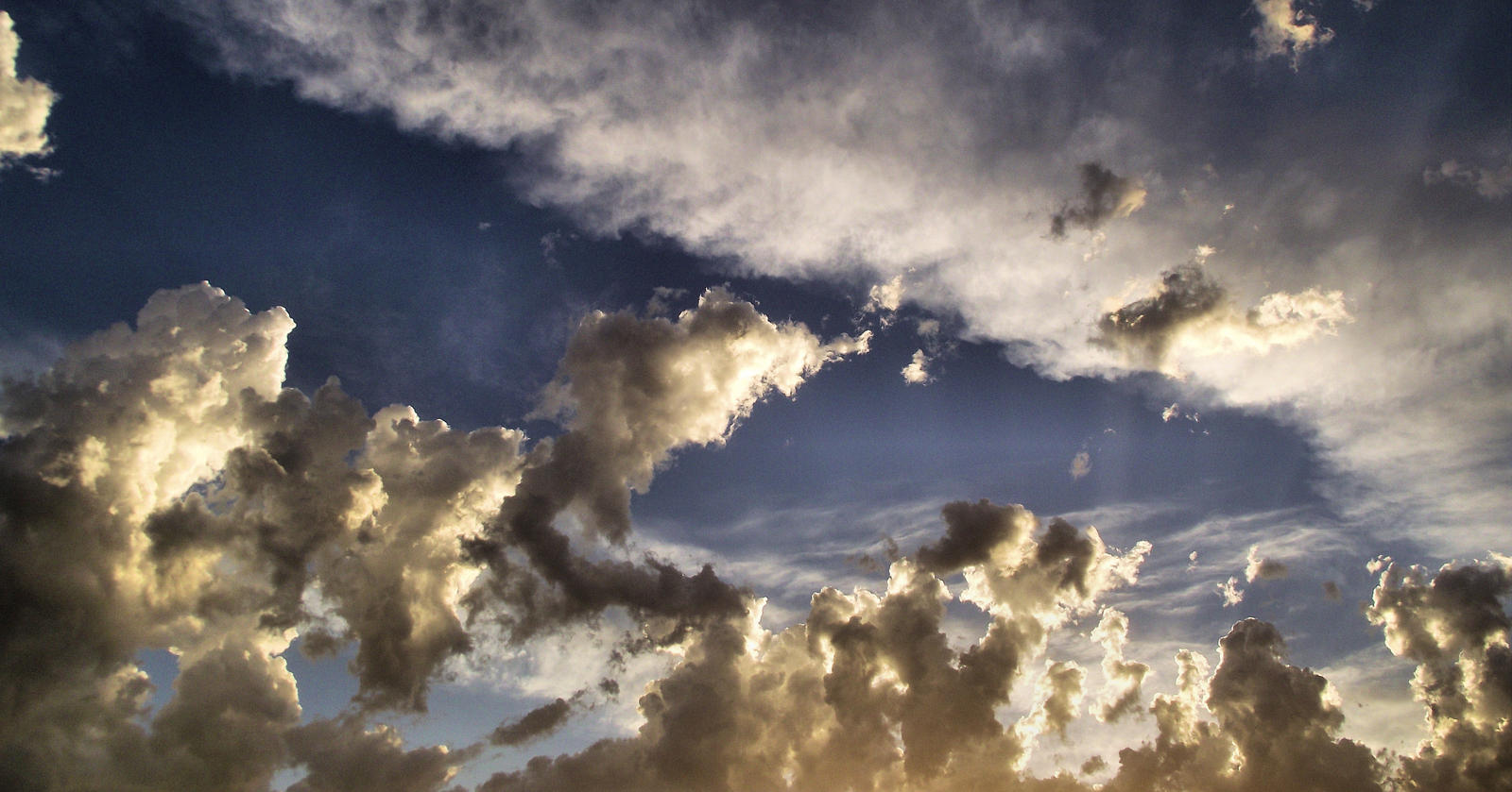 Contrast in Clouds