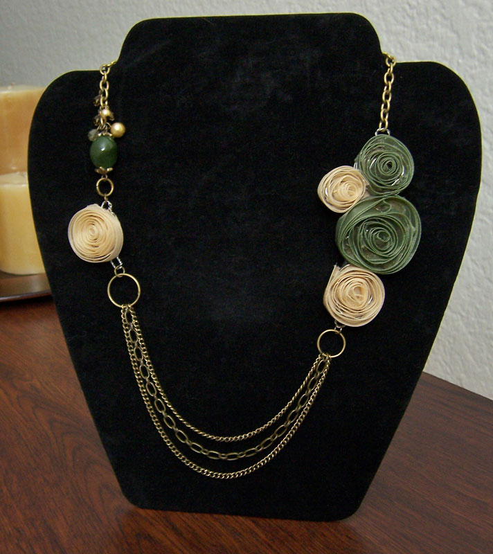 Coil rose chain necklace