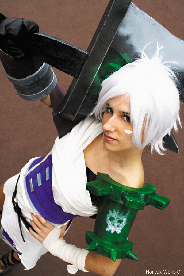 LoL _ Riven