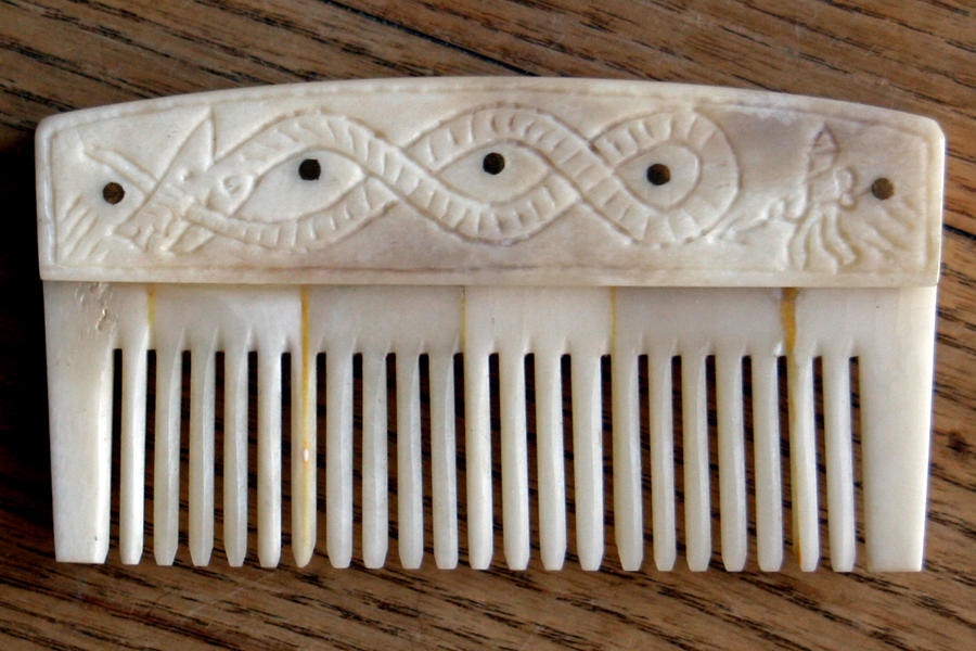 Customized bone comb B