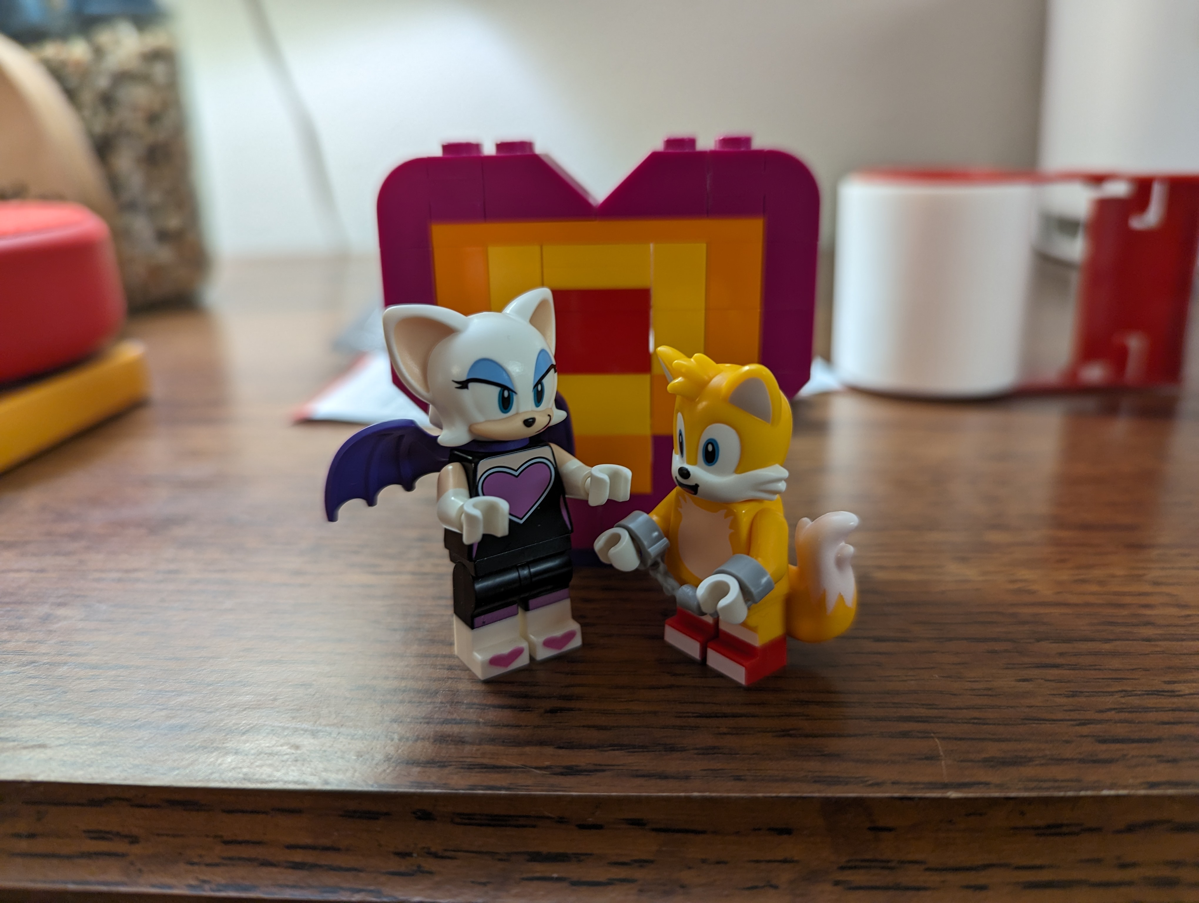 Lego Sonic the Hedgehog - Tails and Rouge in Love
