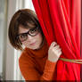Cosplay - Velma peek-a-boo