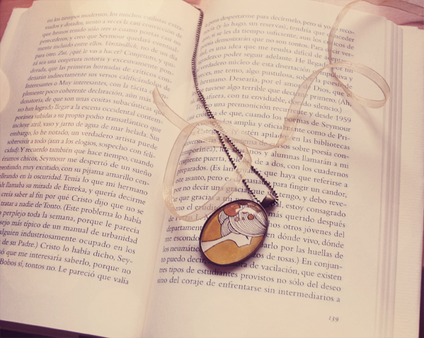 Pendant and literature