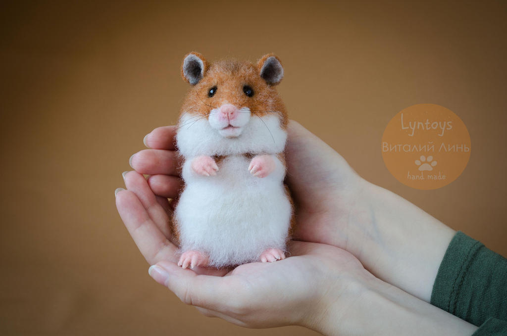 Hamster, needle-felted sculpture by Lyntoys