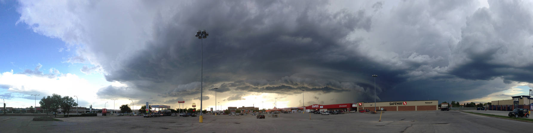 Dark Sky Panorama - Garden City by jaryth000