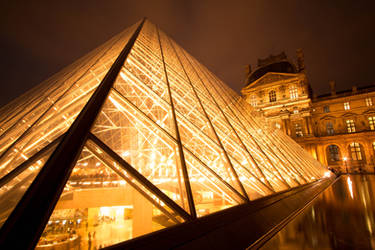 Paris by night :  Louvre II