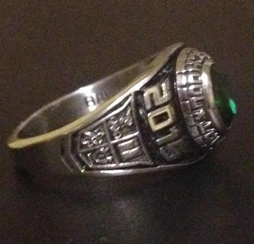 Class ring side b