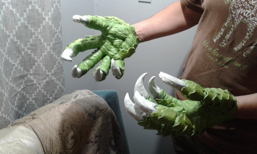 Lizard Hands finished 3 by mongrelman on DeviantArt