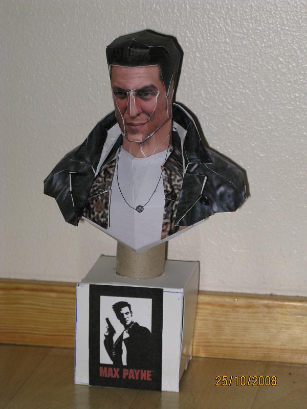 Max Payne Statue Papercraft