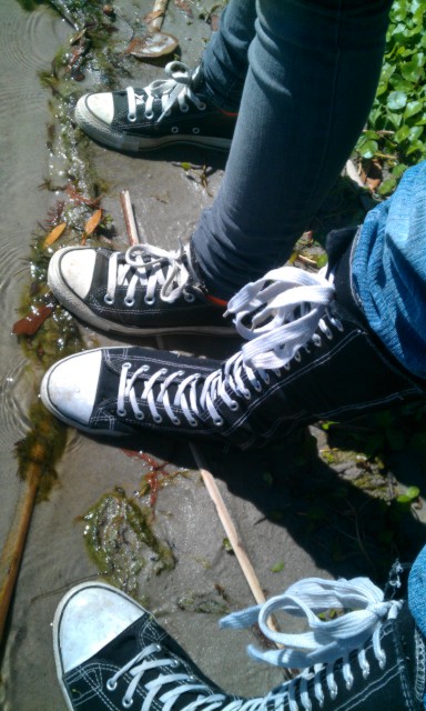 Best Friends Converse by XxLillyLullabyRawrxX on DeviantArt Best Friends Converse by XxLillyLullabyRawrxX on DeviantArt