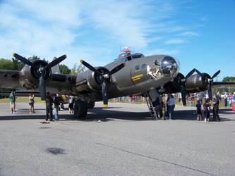 B-17 Tour Starboard