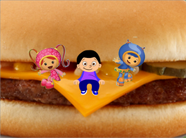 Eithan Milli and Geo are having a cheeseburger