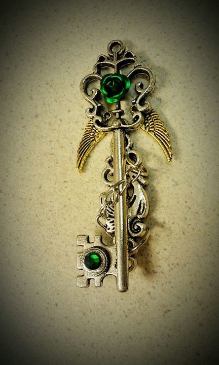 Emerald Valkyrie Fantasy Key