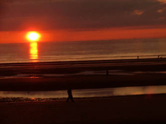 The sun goes down in blackpool