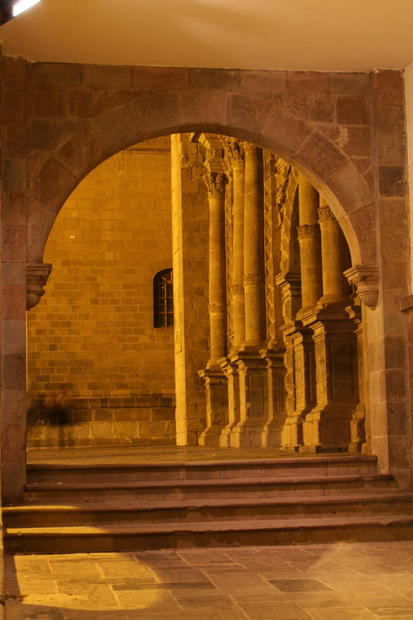 Cusco Arches 3