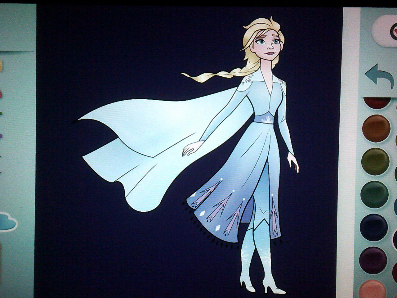 Elsa In Her Stride by CreativeT01 on DeviantArt