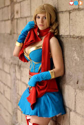 DC Bombshell Supergirl- Back against the wall
