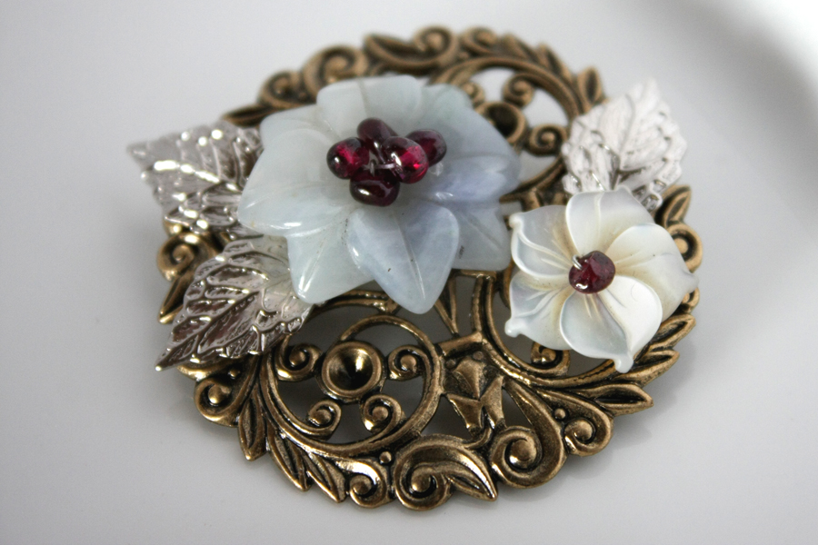 victorian garden - brooch