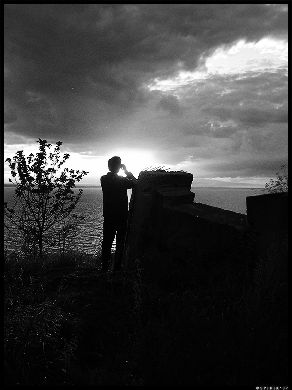 Tracing the setting sun BW