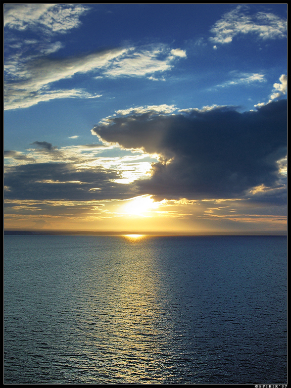 Setting sun by spirik