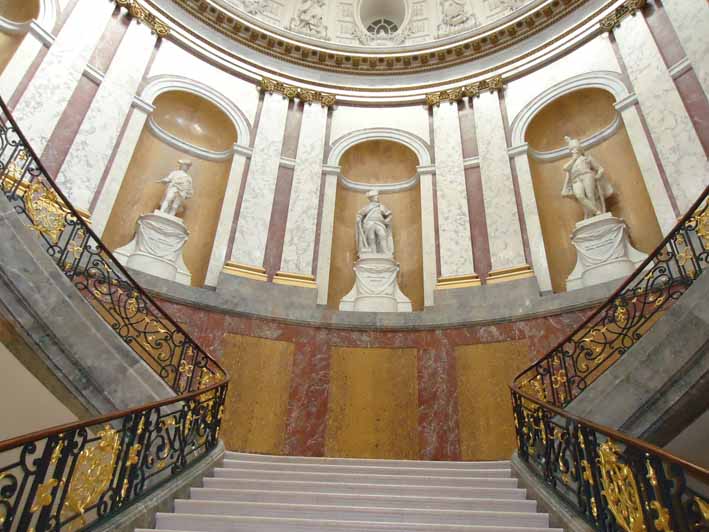 Inside Bodemuseum