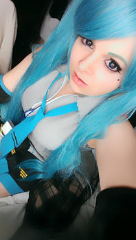 Natural Light ~ Miku cosplay