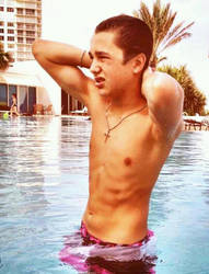 Austin Mahone.