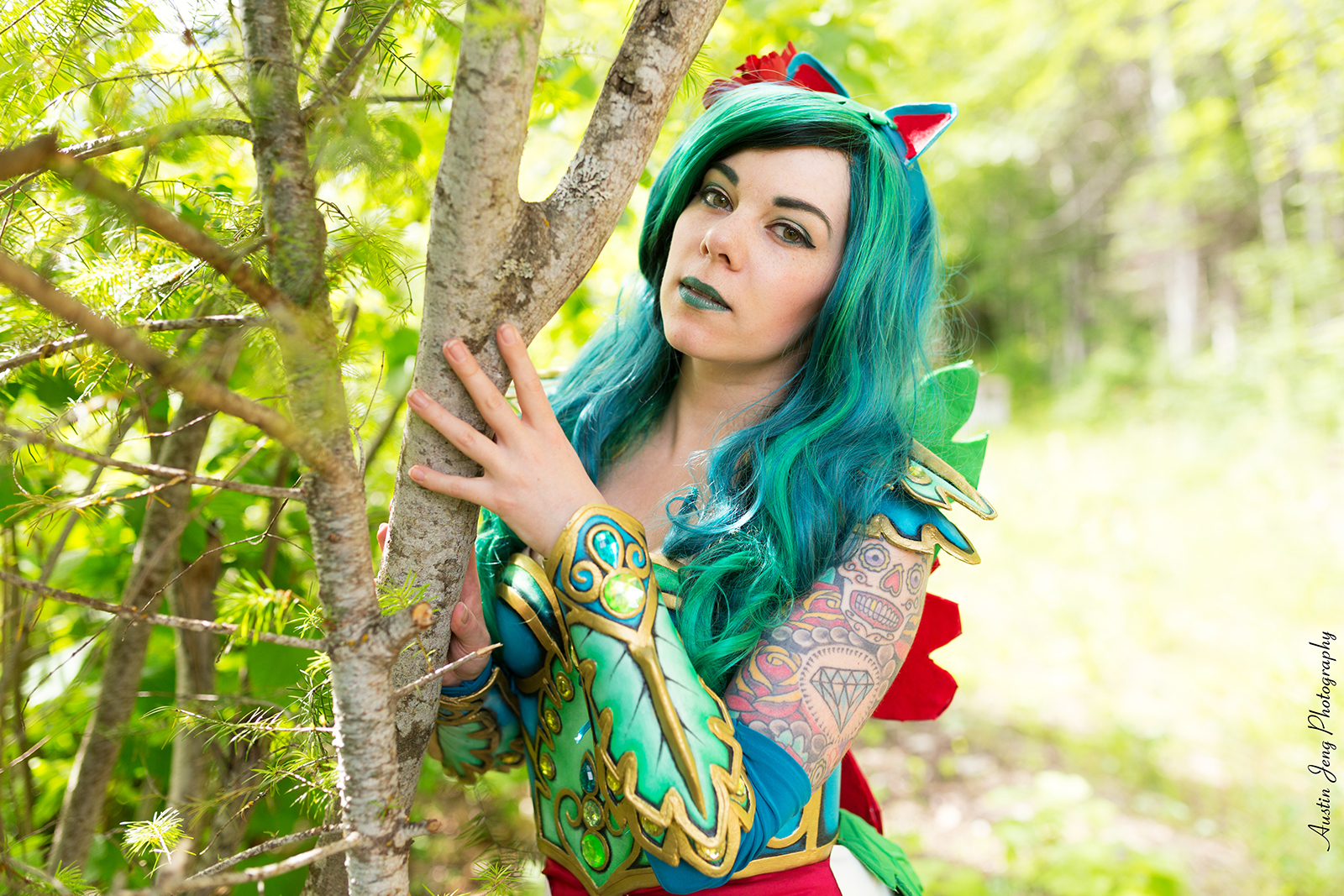 Orignal Armoured Venusaur Cosplay by Ellipses Cosp