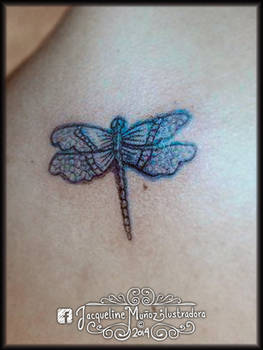 Tatuaje: Libelula.